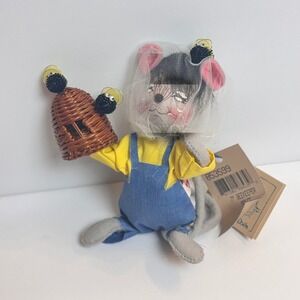 Annalee Dolls 1999 Beekeeper‎ Mouse 7 Inch Felt Doll with Beehive 853599 USA